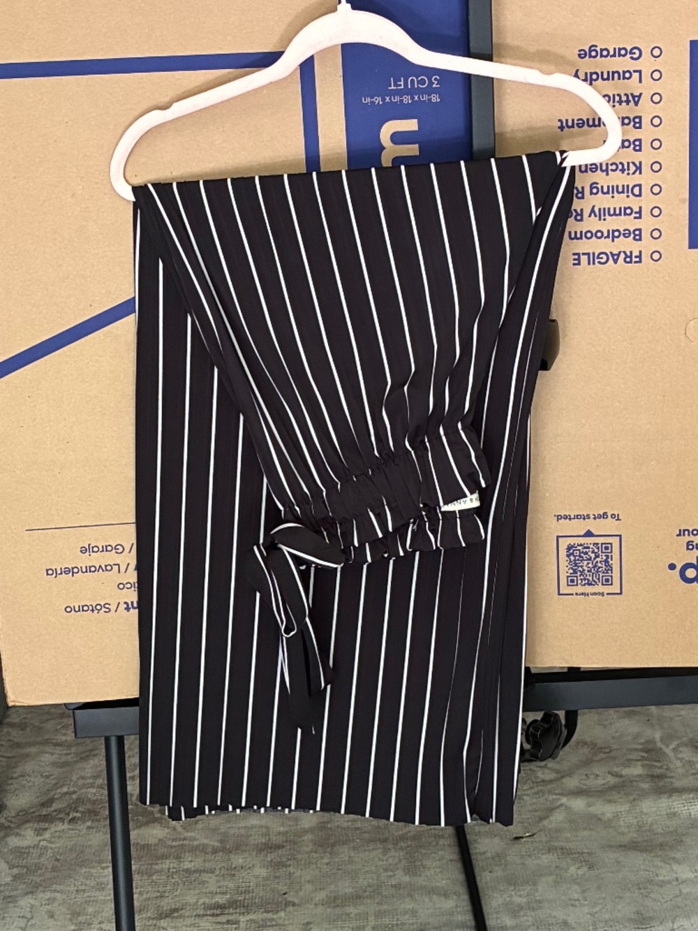 Jon & Anna black and white striped pants - XL